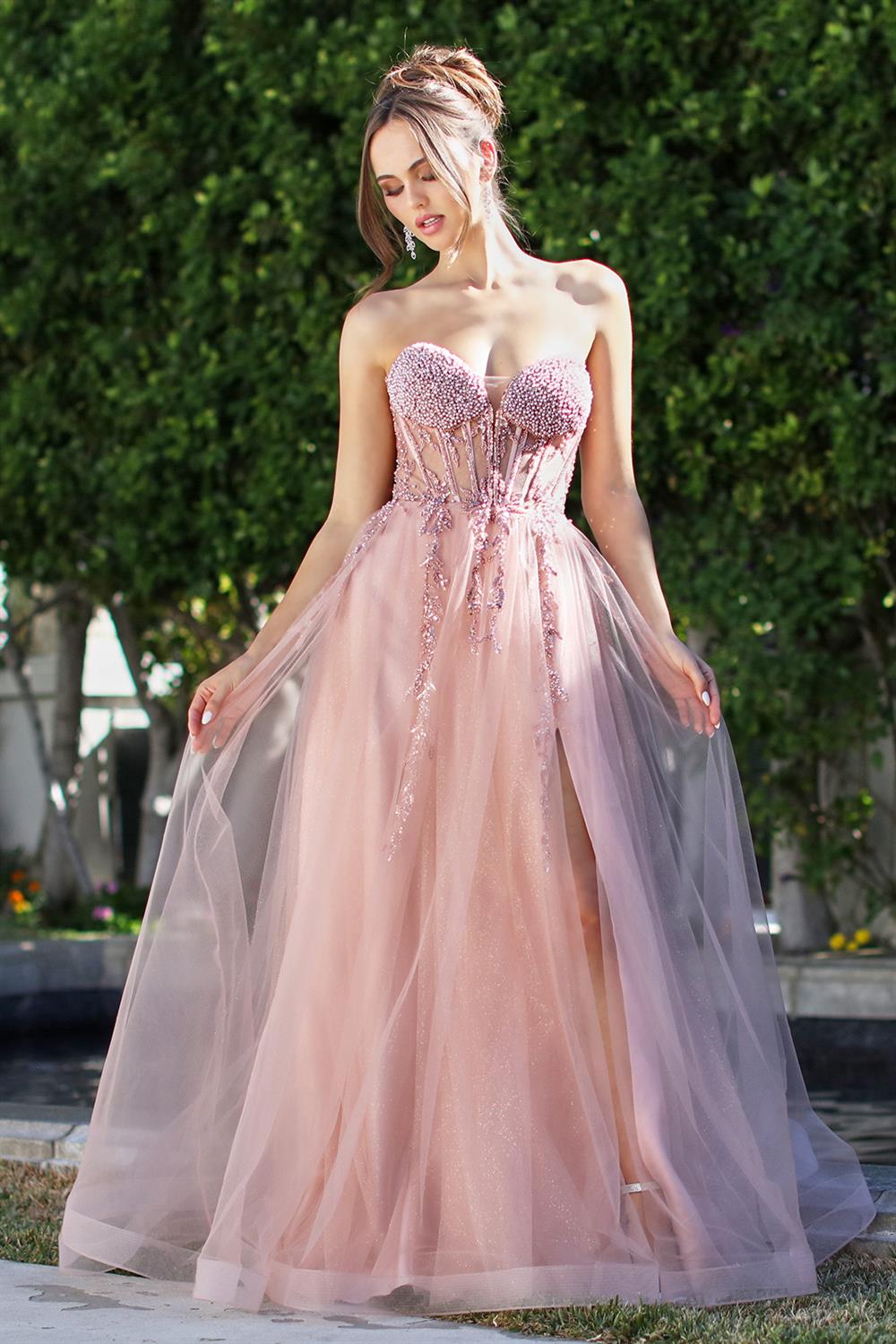 Beautiful dress with jewelry finishes, ready to wear at your parties. 3262 BY ADORA DESIGN