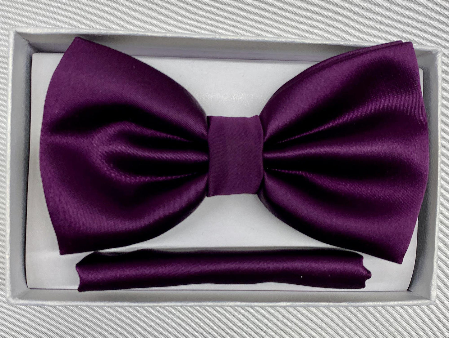 Bow tie adjustable neck, it's the perfect choice for you big day
