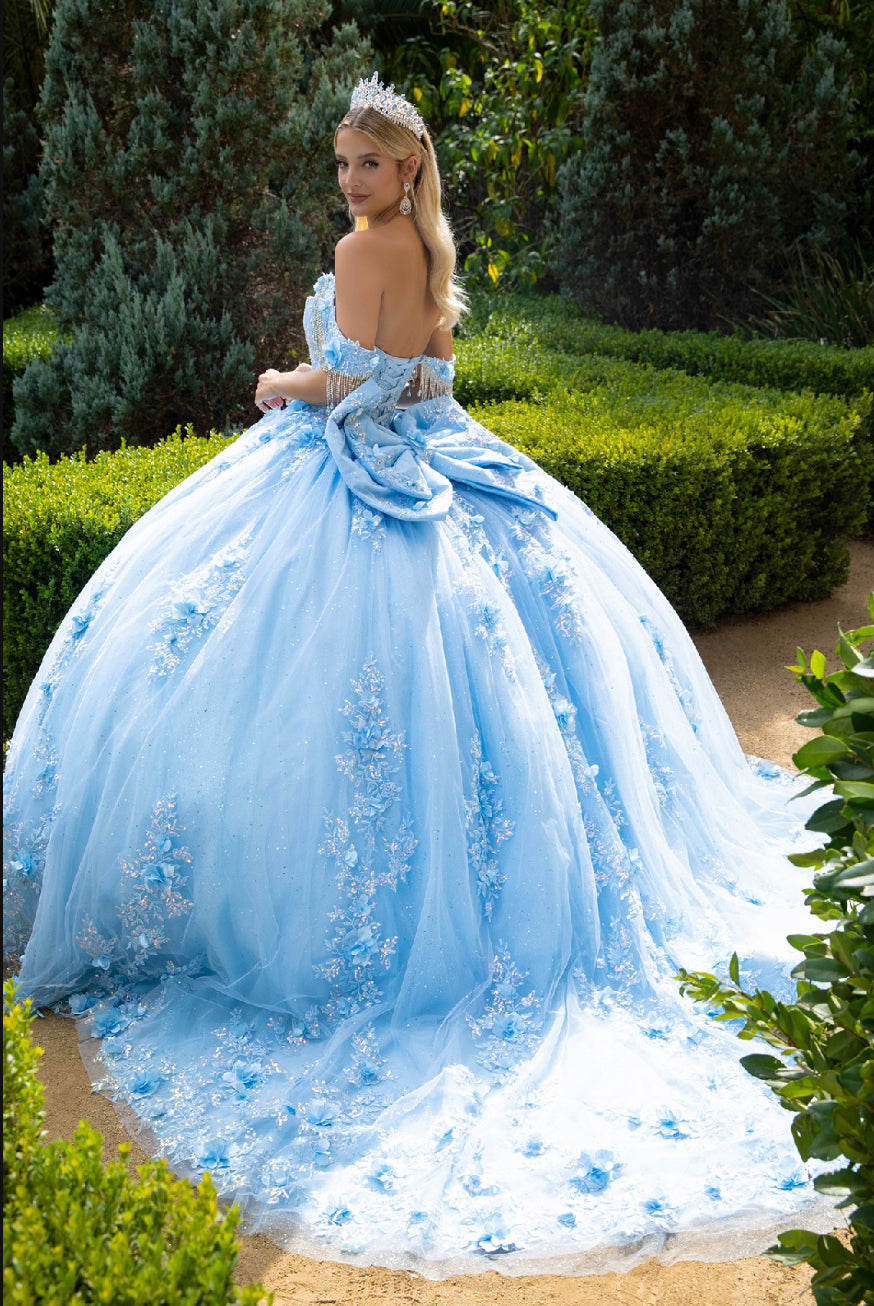 the ball gown with a detachable back bow. Gl3525 GLS by Gloria