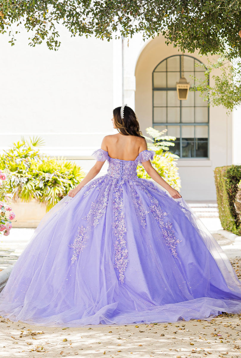 Sweetheart strapless neckline with bodice corset. PQ1026 by Bella Couture