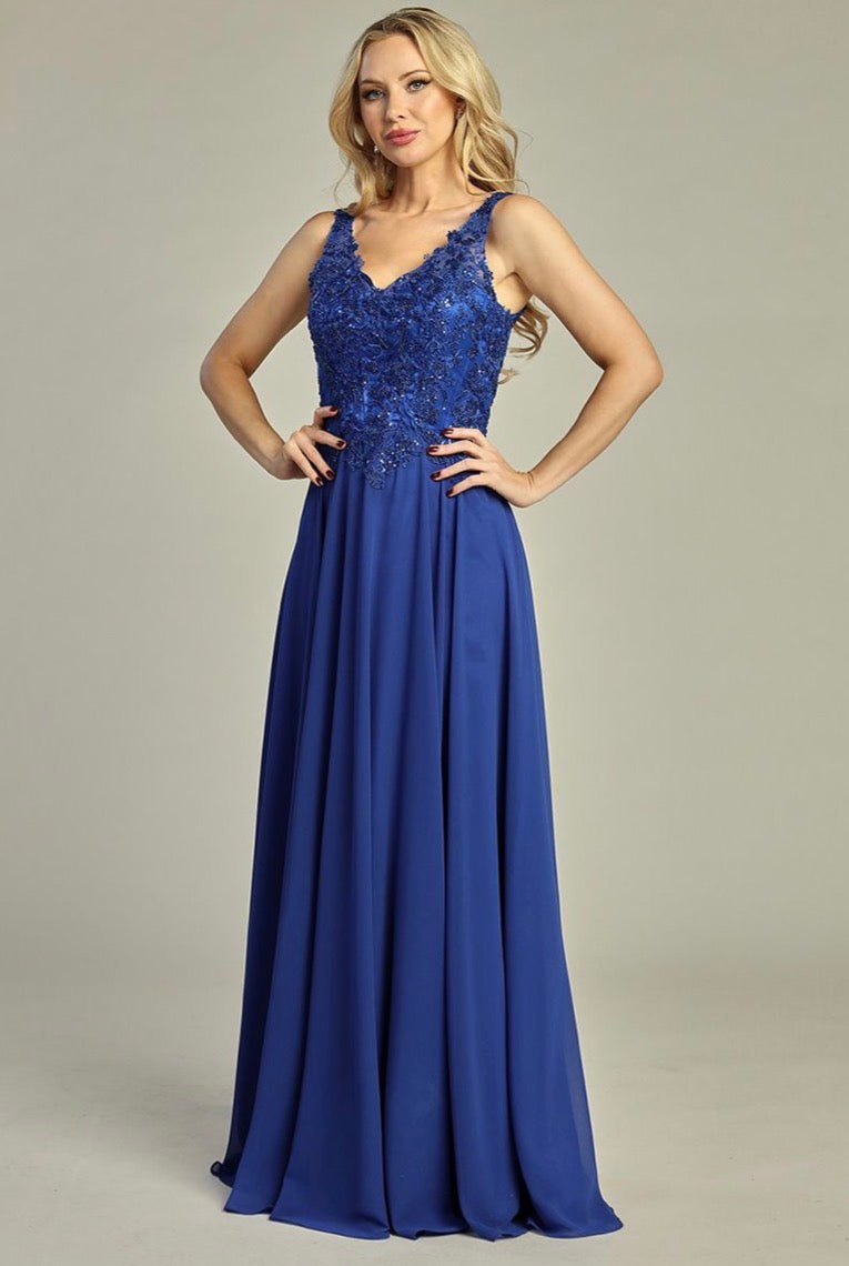 Embellished with sequins. A-line skirt. 7928K BY LET´S CORP