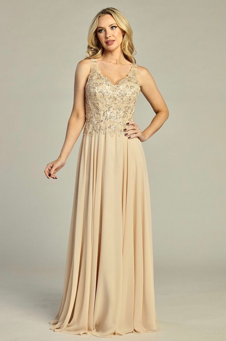 Embellished with sequins. A-line skirt. 7928K BY LET´S CORP