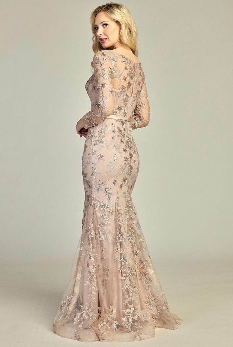 Long sleeves dress for your special event. 7938K BY LET´S CORP