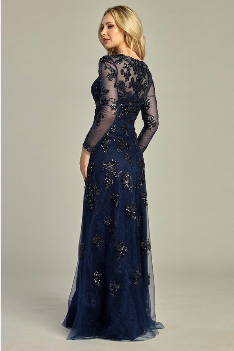 Long sleeves dress for your special event. 7960K BY LET´S CORP