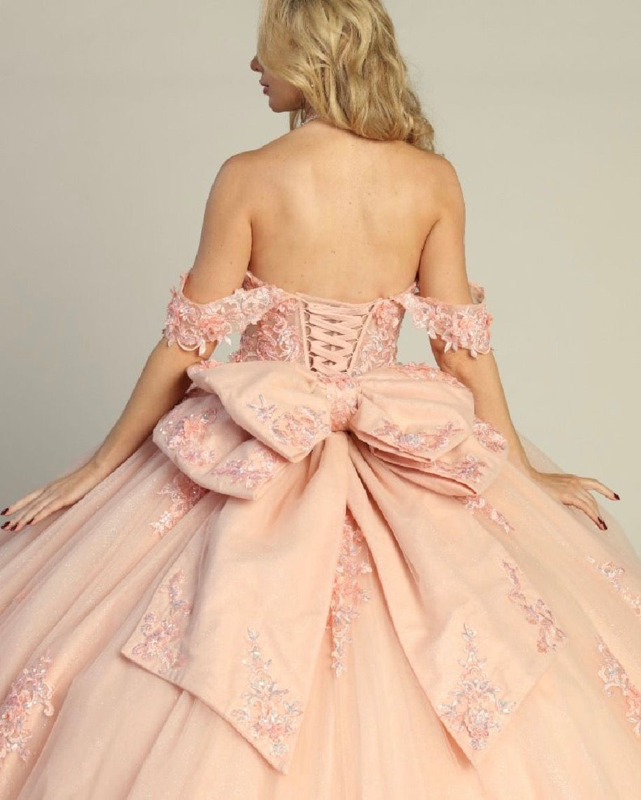 Flower appliqués sequins, jewels and glitter this ball gown . 7953Q LET´S CORP