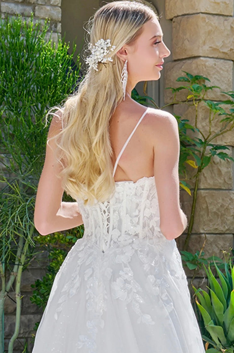 Exude timeless romance in this stunning wedding gown. GL3755 GLS by Gloria