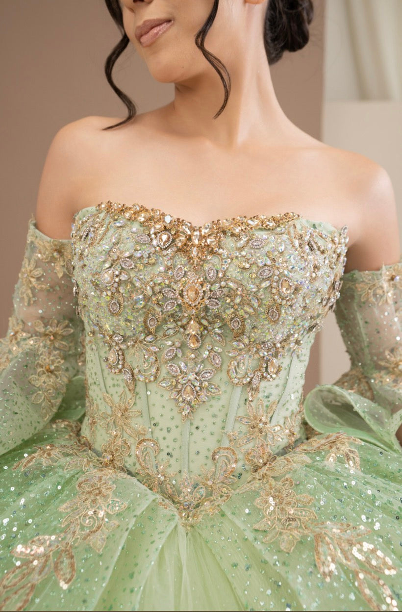This gown is a dream come true for any celebration. 8575JQ BY CINDERELLA COUTURE