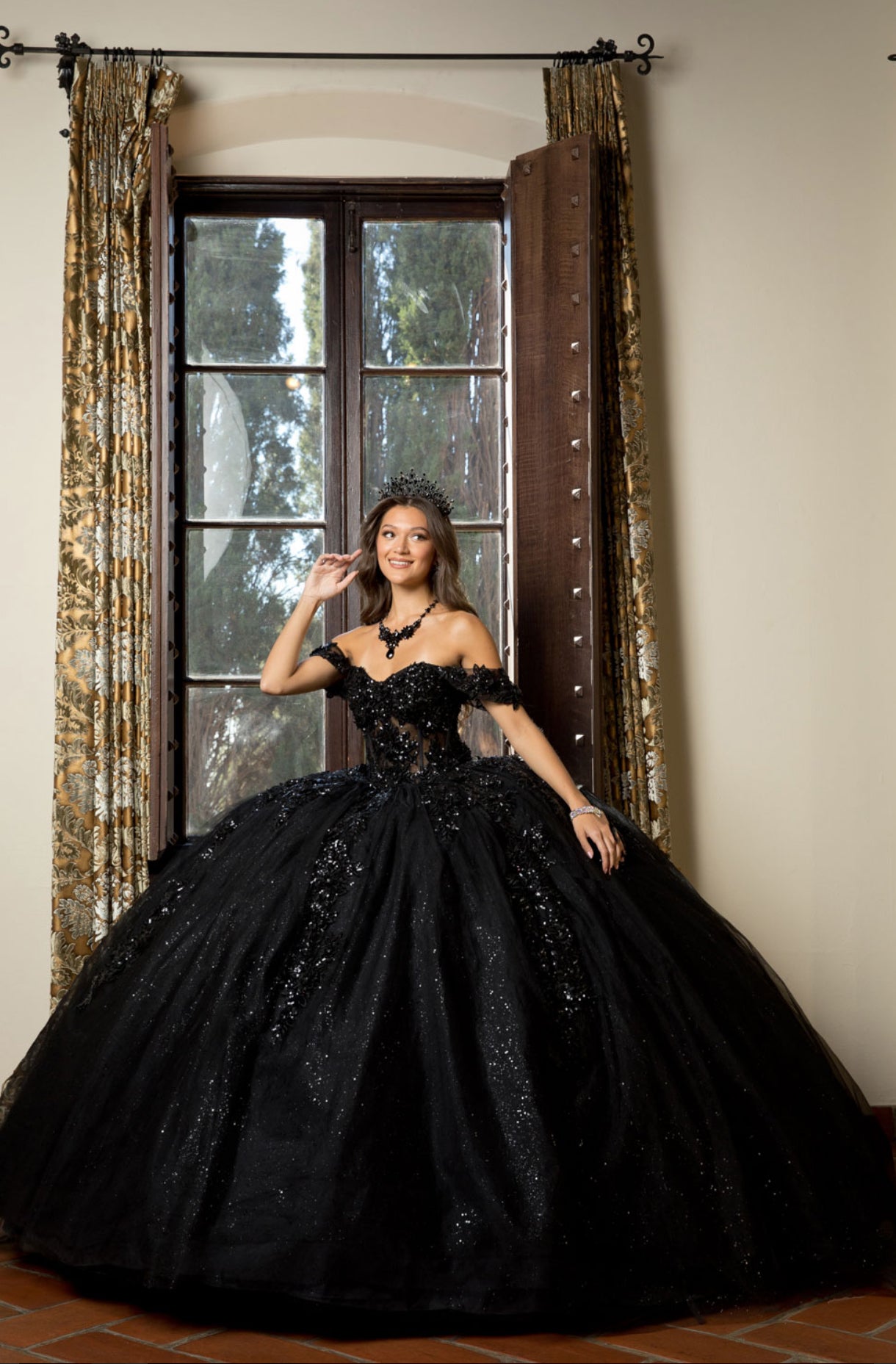 Detachable Sleeve, Sweetheart Neckline. PQ1070 by Bella Couture
