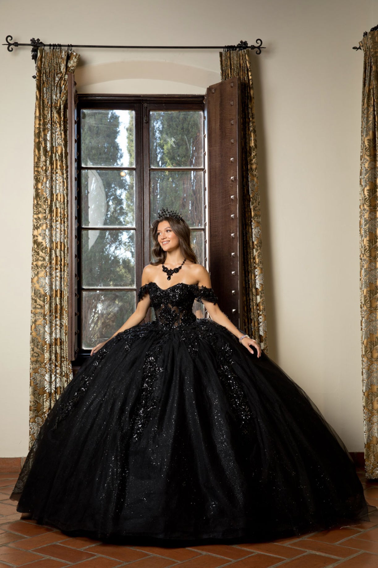 Detachable Sleeve, Sweetheart Neckline. PQ1070 by Bella Couture