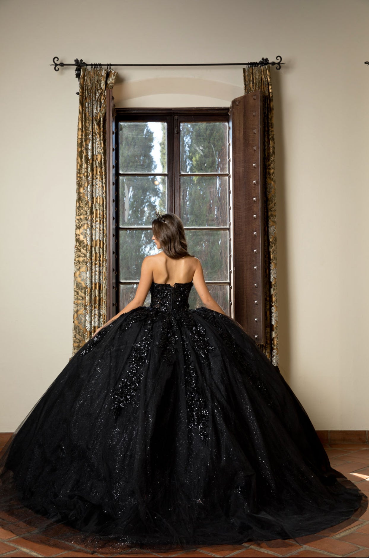 Detachable Sleeve, Sweetheart Neckline. PQ1070 by Bella Couture