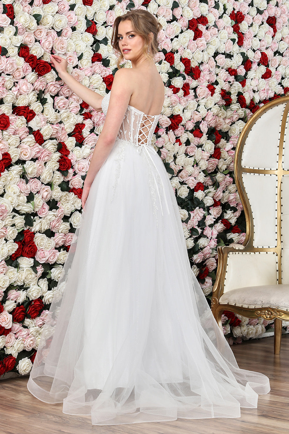 BEAUTIFUL DRESS IDEAL FOR YOUR WEDDING WITH FINISHES IN JEWELRY AND GEMS 3262-01 BY ADORA DESING