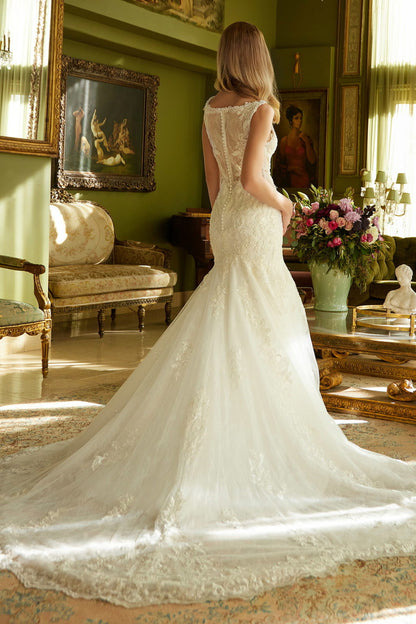 Mermaid silhouette wedding dress! GL3536 BY  GLORIA