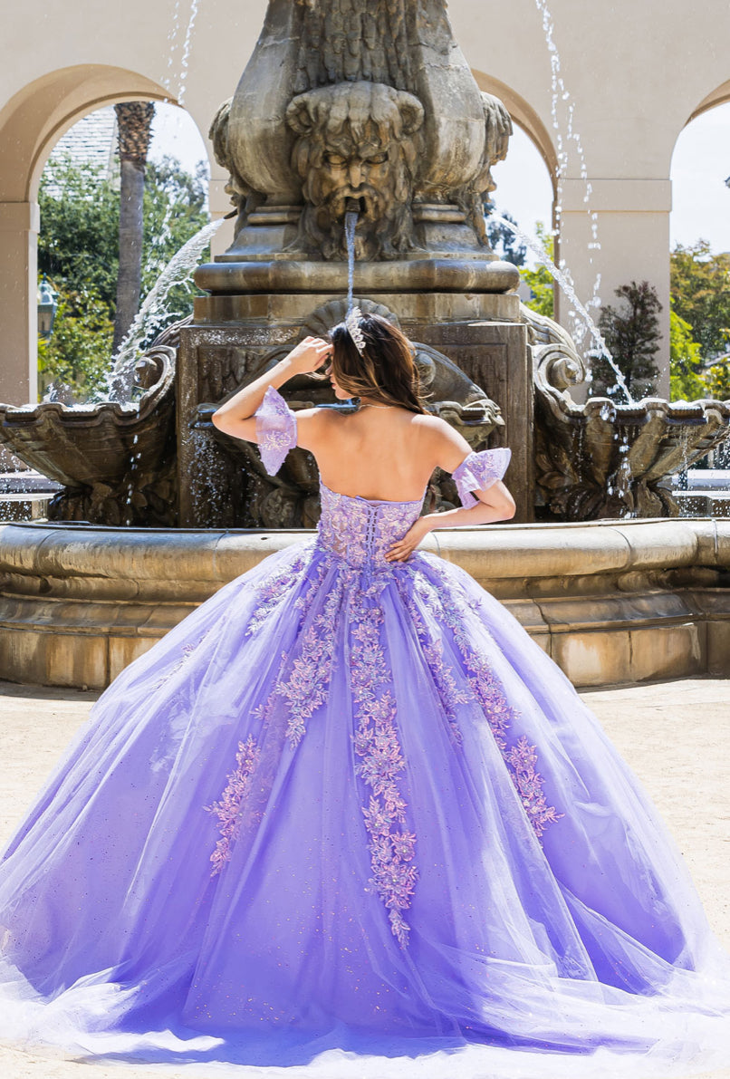 Sweetheart strapless neckline with bodice corset. PQ1026 by Bella Couture