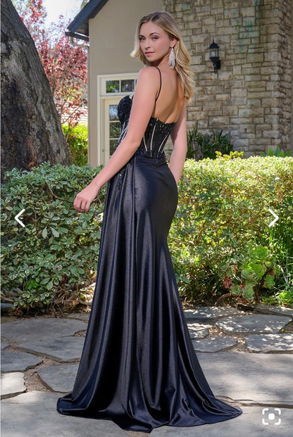 this fitted dress has spaghetti straps that are attached to the sweetheart neckline bodice GL3619 BY ELIZABETH K