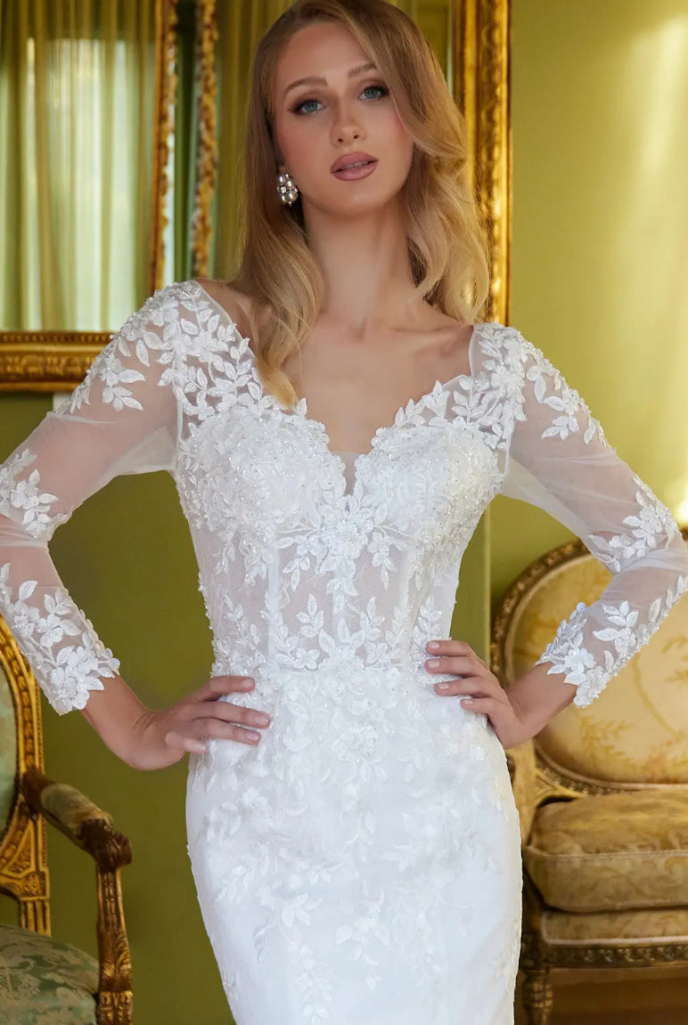 With beads and embroidery decorating this mermaid silhouette dress. GL3605 GLS BY GLORIA