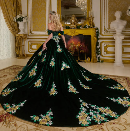 This ball gown features a luxurious combination of velvet and organza. Gl3637 BY ELIZABETH K