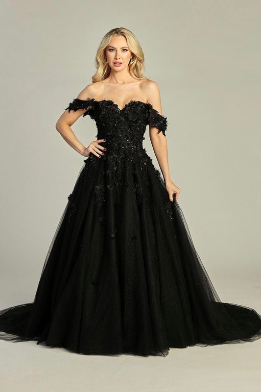 Decorated with beads, sequins and floral embroidery. 7980L BY LET´S CORP