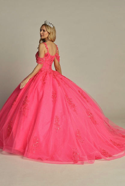 This ball gown features off-the-shoulder straps seamlessly connected to a V-neckline corset bodice. 7900L LET´S CORP