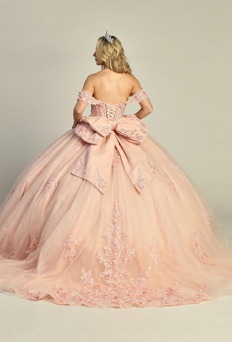 Flower appliqués sequins, jewels and glitter this ball gown . 7953Q LET´S CORP