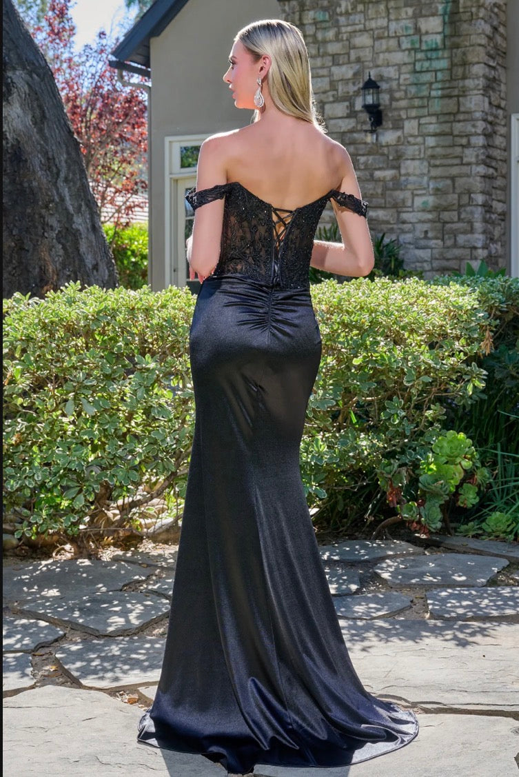 Elegantly embellished with intricate embroidery and sparkling jewels. GL3691 GLS BY ELIZABETH K