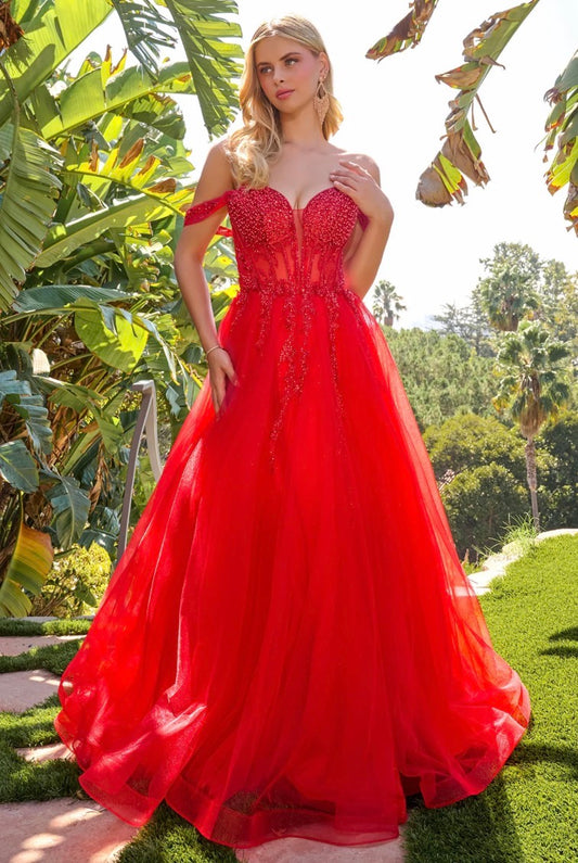 Romantic and ethereal, this A-line floor-length evening dress. GL3682 BY ELIZABETH K