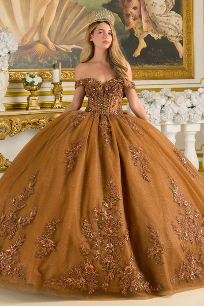 Graceful and stunning, this quinceañera ball gown. GL3811 BY ELIZABETH K