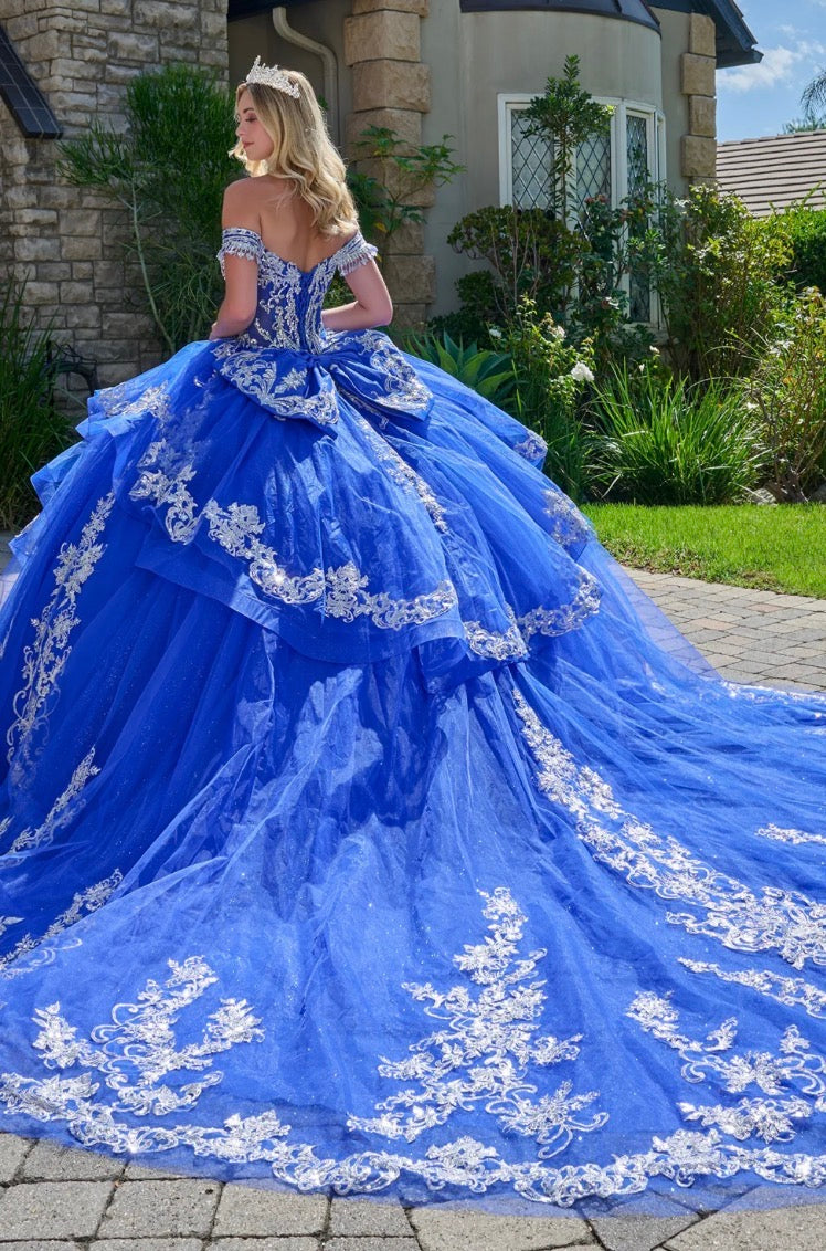 Make a lasting impression in this enchanting quinceañera ball gown. GL3805 BY ELIZABEHT K
