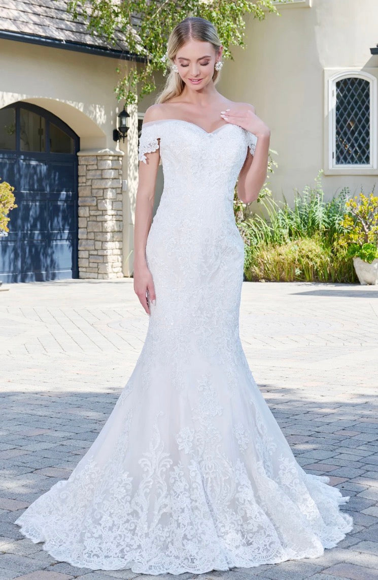 Cut-Away Shoulder Embroidered Mesh Mermaid Wedding Gown If you like the romantic style. GL2594 GLS BY GLORIA