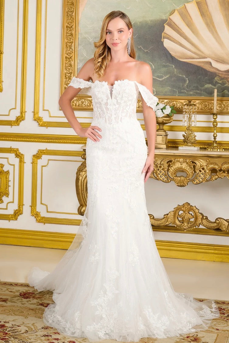 This exquisite wedding gown features detachable off-shoulder straps. GL3713 GLS BY GLORIA