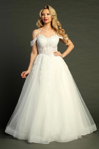 Decorated with beads, sequins and floral embroidery. 8030L BY LET´S CORP