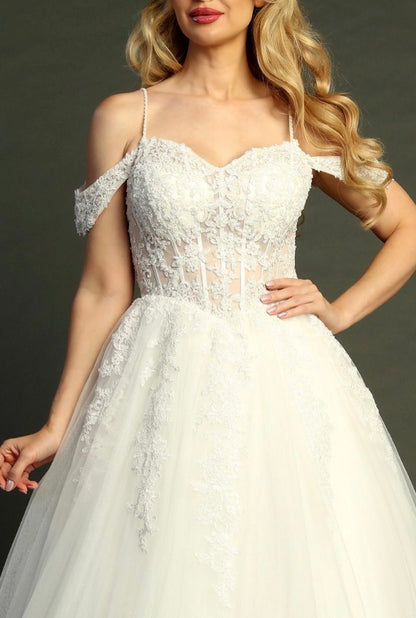 Decorated with beads, sequins and floral embroidery. 8030L BY LET´S CORP