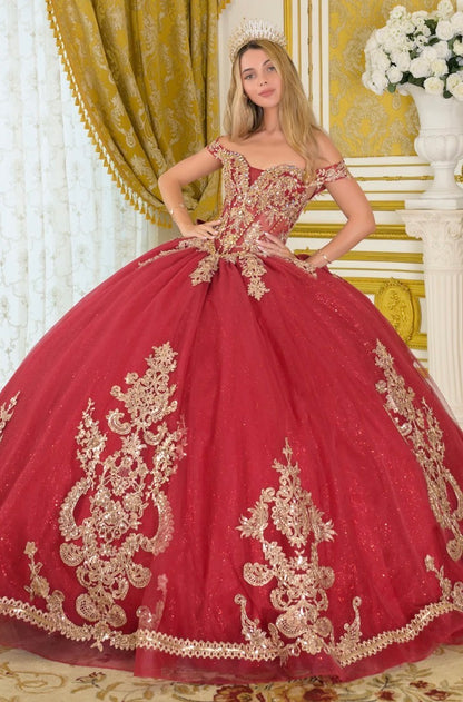 Leave people in awe in this show-stopping ball gown, perfect for an unforgettable quinceañera celebration. GL3673 by Elizabeth K