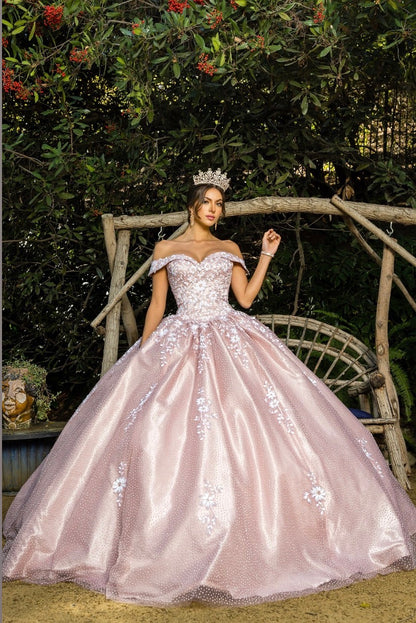 This is a gown made for grand entrances. 8060J by CIDERELLA Couture