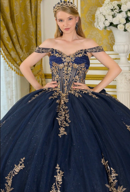 Feel regal in this stunning quinceañera ball gown. GL3674 by Elizabeth K