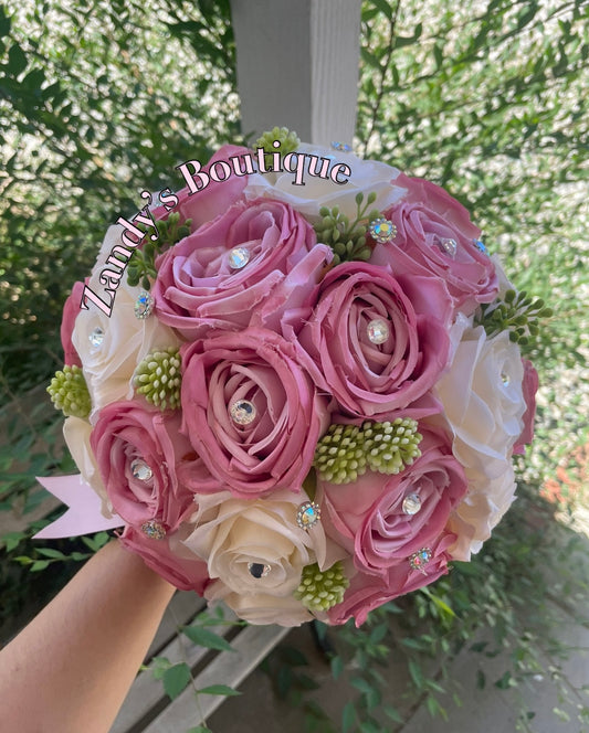 Natural Vintage with Silver Brooches Bouquet. NATRL018 by MARINA’S CRAFT.