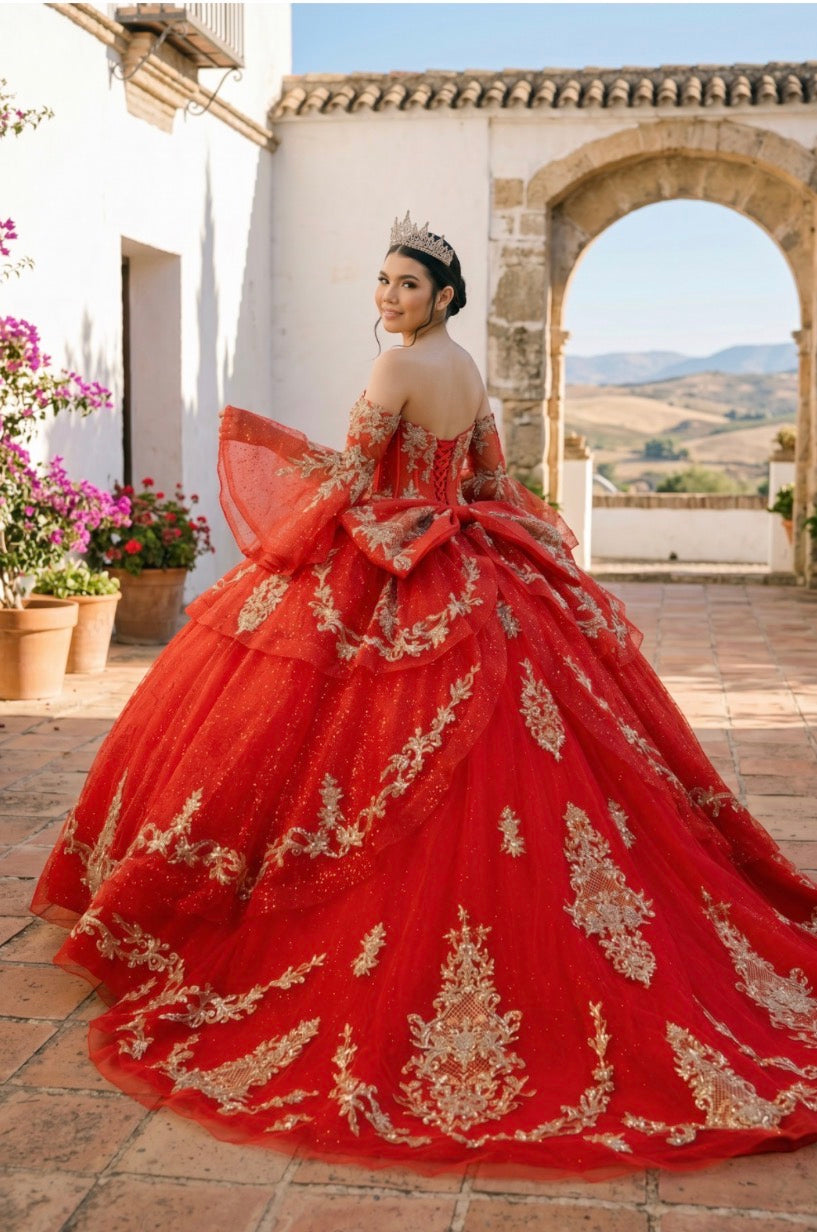 This gown is a dream come true for any celebration. 8575JQ BY CINDERELLA COUTURE