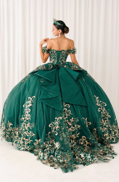 This breathtaking ball gown is the epitome of royal elegance. 8420JQ BY CINDERELLA COUTURE