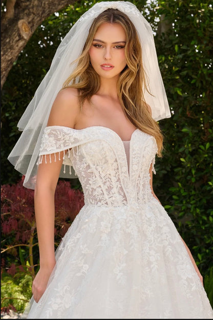 This wedding dress features a V-neckline that flows into fold-over off-the-shoulder straps. Gl3841 GLS BY GLORIA